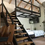 Emmeleia's Hébergement de vacances *