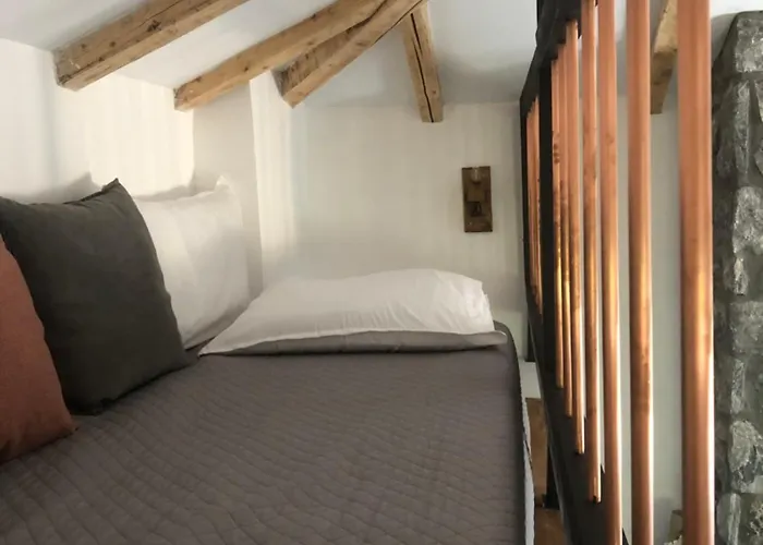 Emmeleia's Case de vacanță Sourpi